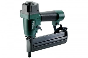 MetaboDKNG4050PneumatischeCombiTackerInKoffer-15-50mm-50-70Bar