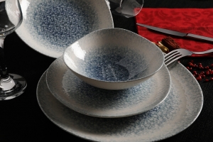 24-deligeserviessetDelleHermia