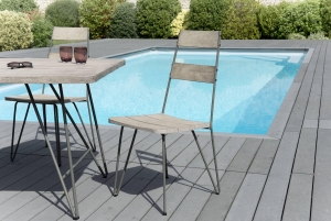 Setvan2houtenenmetalenscandistoelenMacabane