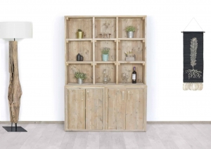 SteigerhoutenbuffetkastSalinasmetdeurenenlegplanken