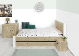 SteigerhoutenbedGowesmetlandelijkehoekpoten