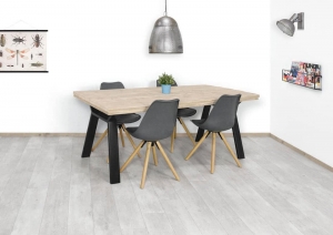 SteigerhoutentafelLaddmetsmalijzerenframe