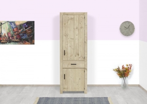 SteigerhoutenkastRedanmetindustrielehandgrepen