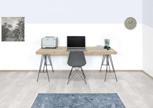 SteigerhoutenbureauYulanmetdraadpotenschragen