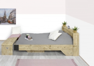 ZwevendindustrieelsteigerhoutenbedRoma