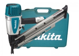 MakitaAN943KPneumatischeConstructienagelTackerInKoffer-50-90mm-85Bar