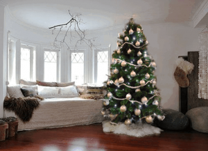 OpgemaakteKunstkerstboomkerstboomversierdZilverkleurenkantenklaarbouwpakket-Warentuinmix