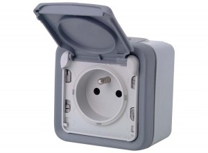 LegrandPLEXOSpatwaterdichtStopcontactmetKlapdeksel-PENAARDE-NietgeschiktvoorNL