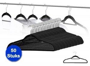 50Stevigesuedekledinghangers-Zwartekleerhangers