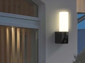 QnectWifiBuitencamerametVerlichting-FullHDSireneNachtzichtenBewegingsdetectie-Zwart