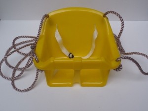 Babyschommelzitjeinkunststof32x32x26cmpp-touwgeel-Hermic