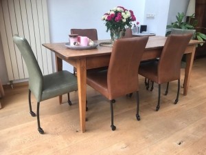 Setvan6lereneetkamerstoelen-metwieltjes-diversekleuren-EchtleerModernontdekdeveleLeersoortenenKleurenbijShopX