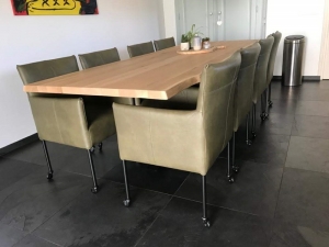 Setvan8lerenkuipeetkamerstoelen-metwieltjes-groenleer-EchtleerModernontdekdeveleLeersoortenenKleurenbijShopX
