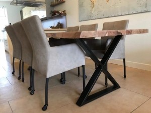 Setvan6lereneetkamerstoelenmetwieltjesenarmleuning-bruinleer-EchtleerModernontdekdeveleLeersoortenenKleurenbijShopX