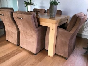 Setvan6lereneetkamerfauteuils-metarmleuningenwieltjes-bruinleer-EchtleerLandelijkontdekdeveleLeersoortenenKleurenbijShopX