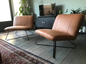 Setvan2lerenfauteuilszonderarmleuningmetkruisframe-bruinleer-EchtleerIndustrieelontdekdeveleLeersoortenenKleurenbijShopX