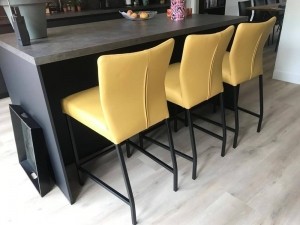 Setvan3lerenbarstoelen-geelleer-EchtleerModernontdekdeveleLeersoortenenKleurenbijShopX