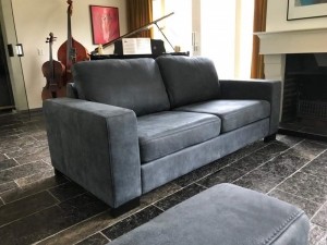 Leren3-zitsbankmethoutenpoten-blauwleer-EchtleerModernontdekdeveleLeersoortenenKleurenbijShopX