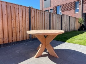 RondedouglashoutentafelJip