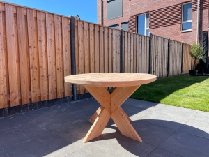 RondedouglashoutentafelJip