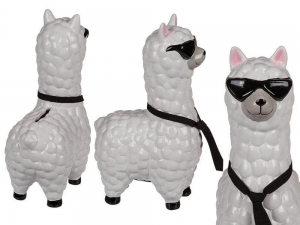 LamaSpaarpotMetStropdasEnZonnebril