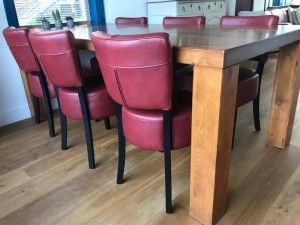 Setvan6lereneetkamerstoelen-methoutenpoten-roodleer-EchtleerLandelijkontdekdeveleLeersoortenenKleurenbijShopX