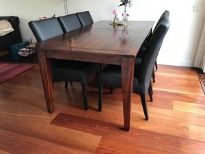 Setvan6lereneetkamerstoelen-methoutenpoten-zwartleer-EchtleerLandelijkontdekdeveleLeersoortenenKleurenbijShopX
