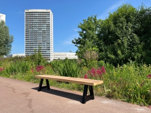 IrokohoutentuinbankjeKristel