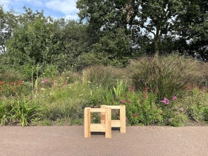 DouglashoutenHpotensmalbankje