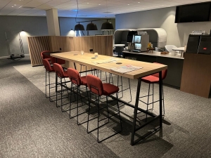 EikenhoutenstatafelbartafelDaisymetstalenframe