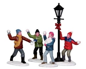 Snowballfight-Lemax