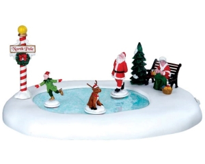 KerstfiguurSchaatsbaanNorthpoleicefolliesbo45vLemax-Lemax