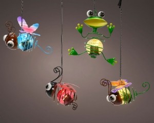 Solarhanginglightl6b11h115cma4LumineoSolarHangingLights-Lumineo