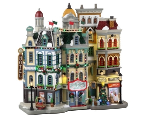 TheHollyJollyHotel15x35x31cmKersthuisje-Lemax