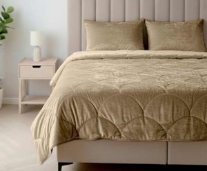 EazyDekbedFluweelFlanel-Taupe-200x200cm200x200cmTaupe