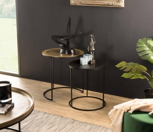 Setvan2bijzettafelsGwynneaMacabane