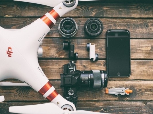 636385-dronesenaccessoirescoverjpg