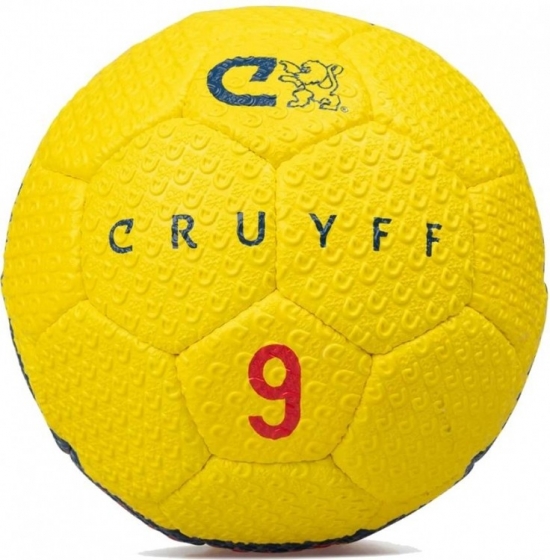 CruyffBarcelonaUitStraatvoetbalMaat5GeelBlauwRood