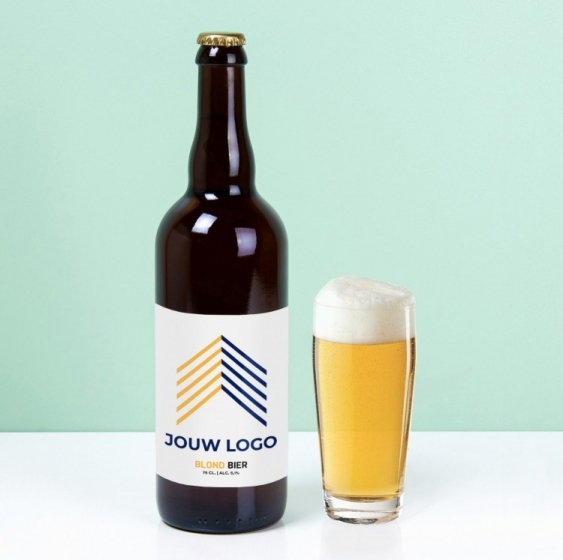 GepersonaliseerdeBierflesMetBedrijfsnaamEnLogo750Ml