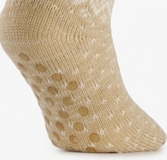 1paardameskersthuissokkenmetwijnglas