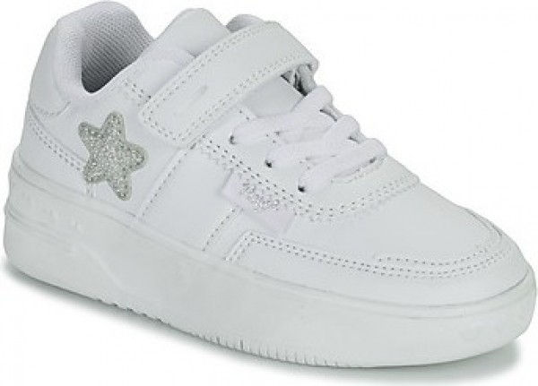 LageSneakersPrimigiGIRLVOGUE